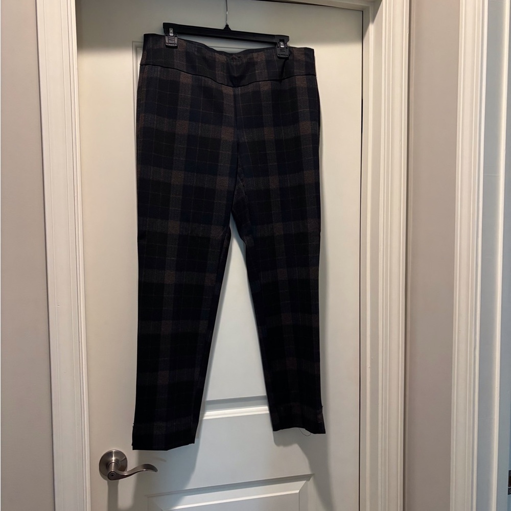 Womens Black/Brown/Navy Pull-on Plaid Ankle Pants